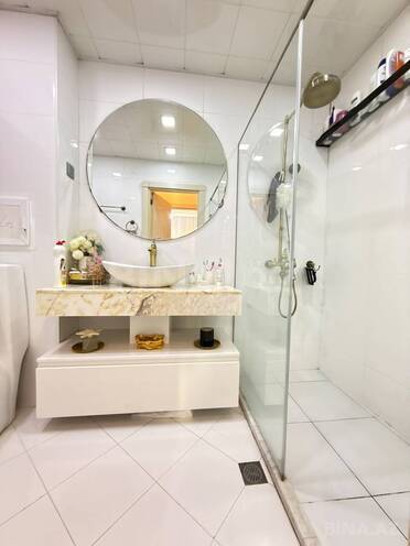 Satılır 4 otaqlı köhnə tikili 110 m², İnşaatçılar m., photo 22 from 24