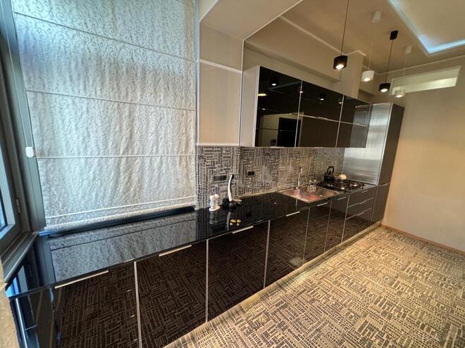 Satılır 2 otaqlı köhnə tikili 70 m², Sahil m., photo 16 from 30