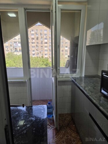 Продаётся 3-комн. вторичка 60 м², м. Ази Асланов, photo 8 from 13