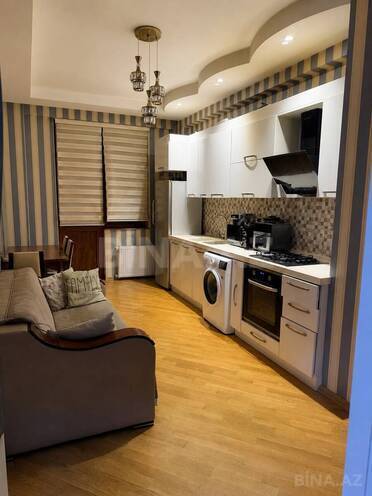 Сдаётся 1-комн. новостройка 40 м², м. Иншаатчылар, photo 1 from 8