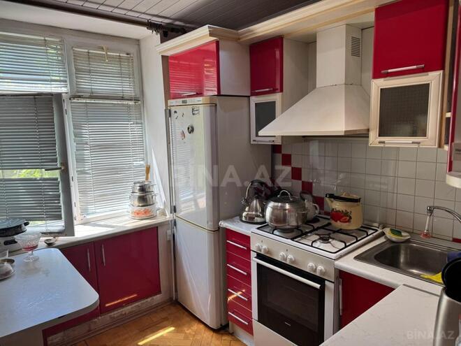 Продаётся 4-комн. вторичка 100 м², м. Низами, photo 12 from 21