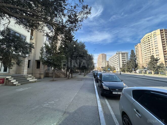 Продаётся 3-комн. вторичка 70 м², м. Иншаатчылар, photo 21 from 26
