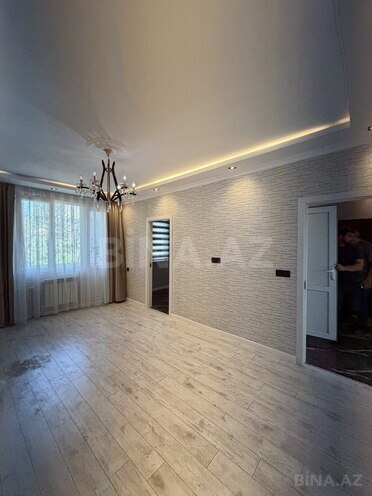 Satılır 3 otaqlı köhnə tikili 75 m², 8 Noyabr m., photo 3 from 13