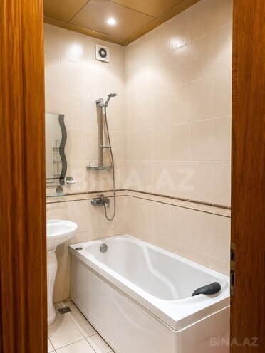 Satılır 2 otaqlı köhnə tikili 75 m², 28 May m., photo 18 from 19