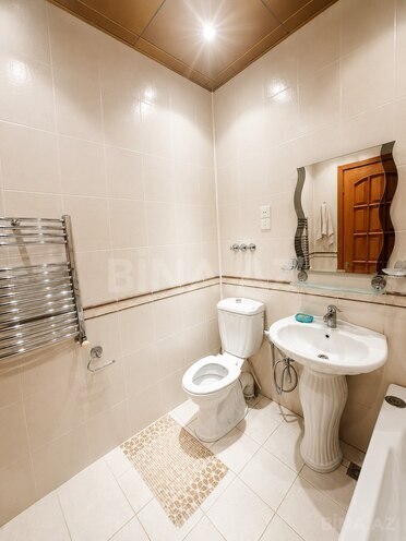 Satılır 2 otaqlı köhnə tikili 75 m², 28 May m., photo 17 from 19