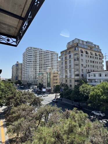 Satılır 2 otaqlı köhnə tikili 45 m², Elmlər Akademiyası m., photo 11 from 12