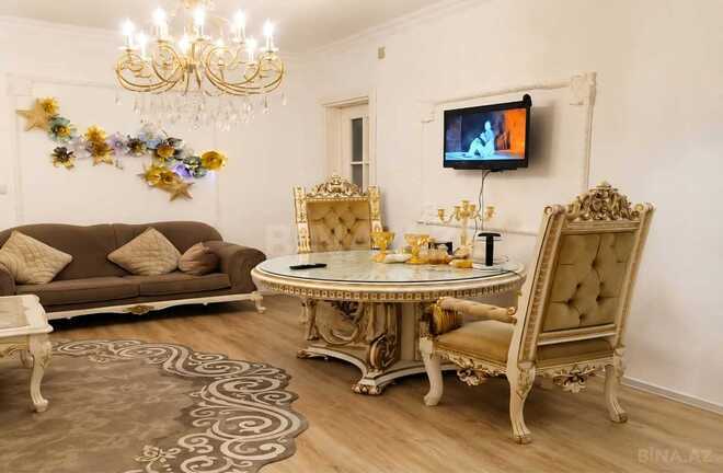 Satılır 3 otaqlı köhnə tikili 65 m², Gənclik m., photo 1 from 12