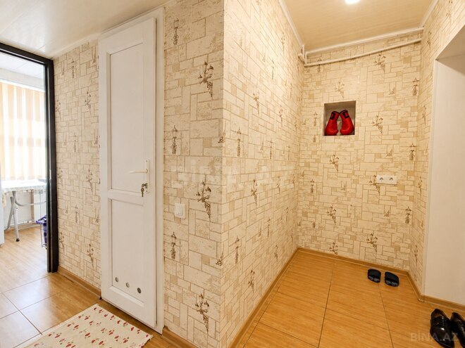 Продаётся 1-комн. вторичка 35 м², м. Нефтчиляр, photo 7 from 10