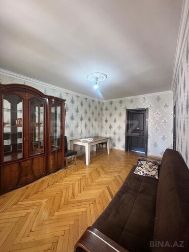 Satılır 3 otaqlı köhnə tikili 80 m², İnşaatçılar m., photo 1 from 15