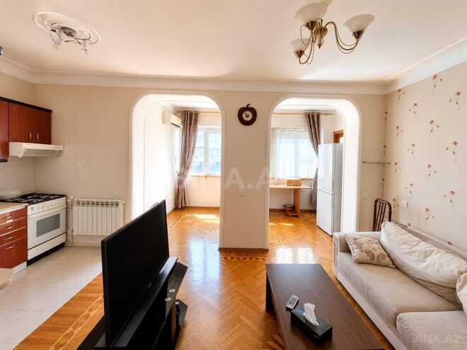 Satılır 5 otaqlı köhnə tikili 165 m², Nəsimi r., photo 26 from 32
