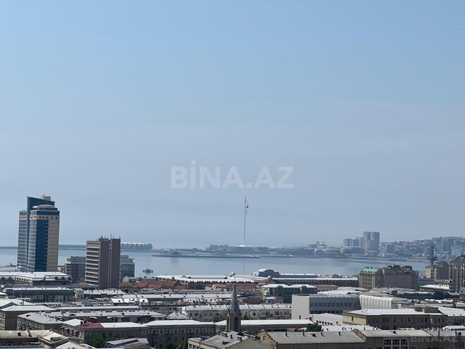 Satılır 4 otaqlı yeni tikili 184 m², 28 May m., photo 1 from 9