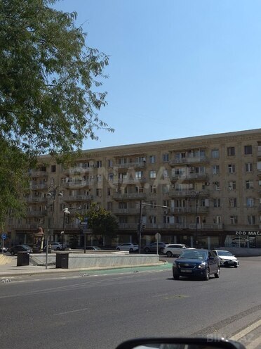 Продаётся 2-комн. вторичка 70 м², м. Элмляр Академиясы, photo 12 from 14