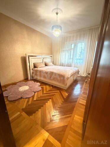 Продаётся 3-комн. вторичка 100 м², м. Низами, photo 9 from 16