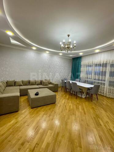 Сдаётся 4-комн. новостройка 220 м², м. 8 ноября, photo 1 from 25