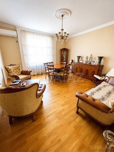 Продаётся 2-комн. вторичка 60 м², м. Низами, photo 6 from 12