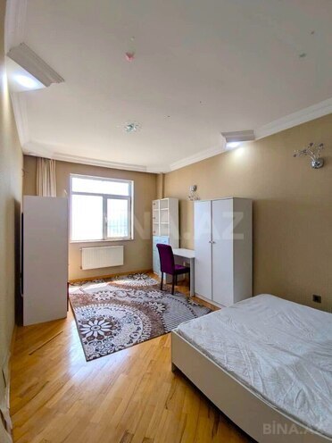 Сдаётся 4-комн. новостройка 150 м², м. 8 ноября, photo 20 from 32