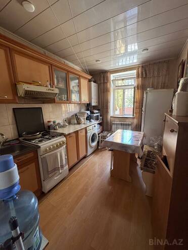 Продаётся 4-комн. вторичка 90 м², м. Кара Караев, photo 8 from 19