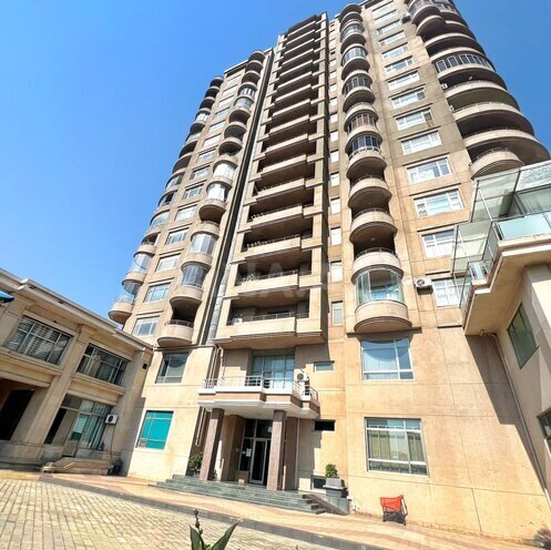 Сдаётся 3-комн. новостройка 125 м², м. Низами, photo 19 from 20