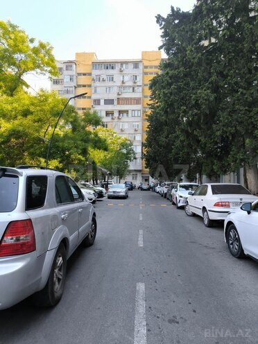 Satılır 2 otaqlı köhnə tikili 50 m², Gənclik m., photo 1 from 13