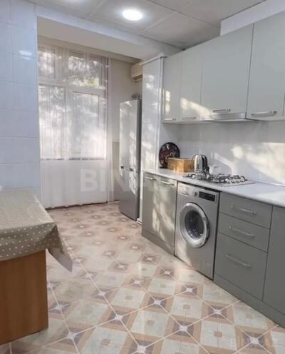 Сдаётся 3-комн. вторичка 75 м², м. Элмляр Академиясы, photo 5 from 10