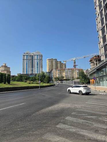 Продаётся 4-комн. новостройка 220 м², м. Низами, photo 13 from 18