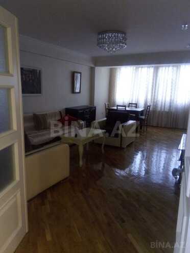 İcarəyə verilir 3 otaqlı köhnə tikili 90 m², Sahil m., photo 1 from 19
