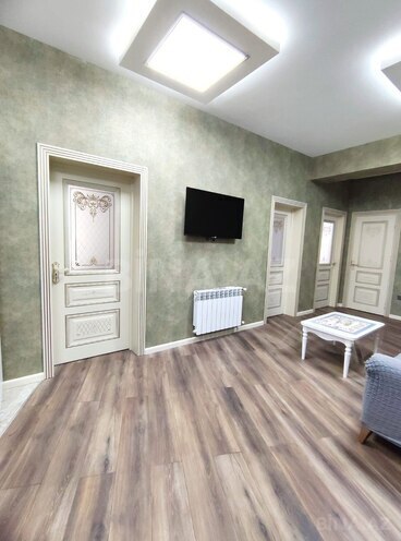 İcarəyə verilir 3 otaqlı yeni tikili 120 m², Gənclik m., photo 3 from 15
