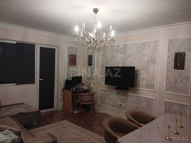 Продаётся 5-комн. вторичка 110 м², м. Нефтчиляр, photo 1 from 25