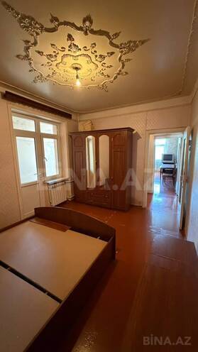 Satılır 2 otaqlı köhnə tikili 65 m², Xalqlar Dostluğu m., photo 3 from 15