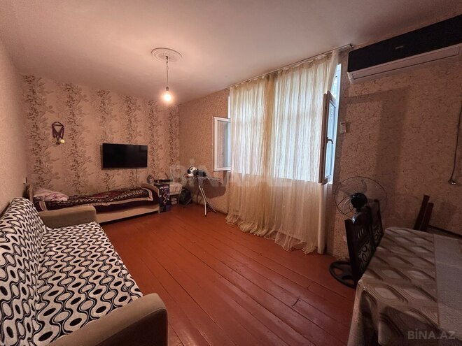 Satılır 2 otaqlı köhnə tikili 60 m², Bakıxanov q., photo 1 from 17