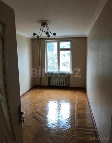 Satılır 3 otaqlı köhnə tikili 75 m², Elmlər Akademiyası m., photo 1 from 9