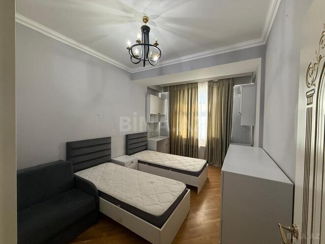 Сдаётся 3-комн. новостройка 120 м², м. Кара Караев, photo 7 from 14