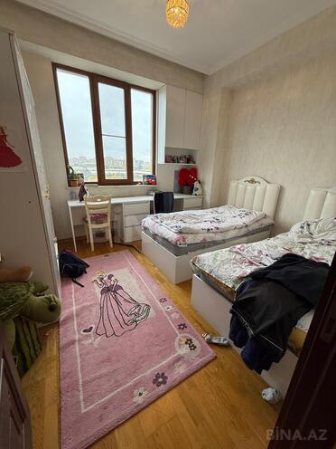 Продаётся 3-комн. новостройка 105 м², м. Кара Караев, photo 11 from 17