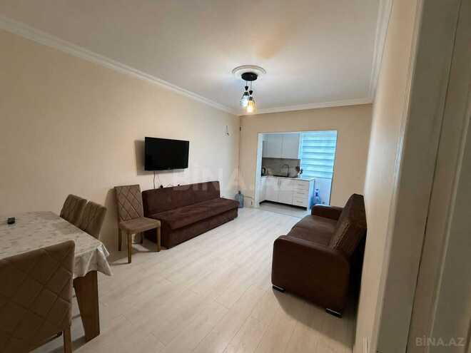 Продаётся 3-комн. вторичка 70 м², Хатаинский р., photo 1 from 16