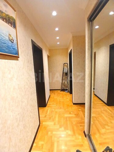 Продаётся 4-комн. вторичка 115 м², м. Кара Караев, photo 14 from 24