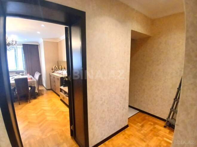 Продаётся 4-комн. вторичка 115 м², м. Кара Караев, photo 11 from 24