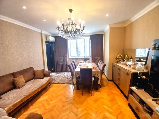 Продаётся 4-комн. вторичка 115 м², м. Кара Караев, photo 3 from 24