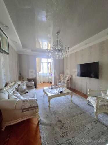 Продаётся 4-комн. вторичка 100 м², photo 1 from 15
