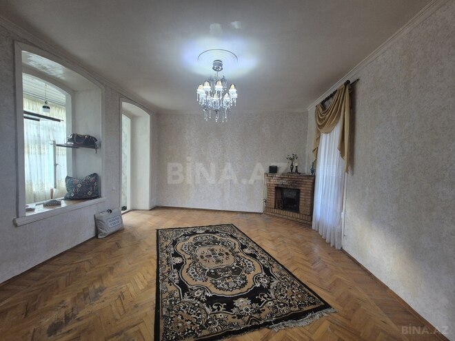Продаётся 3-комн. вторичка 70 м², м. Ичеришехер, photo 4 from 16