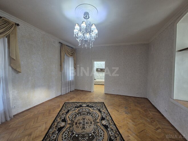 Продаётся 3-комн. вторичка 70 м², м. Ичеришехер, photo 8 from 16