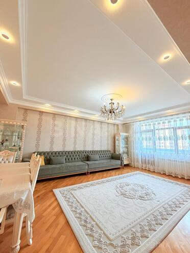 Продаётся 4-комн. вторичка 134 м², photo 1 from 14