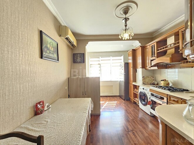 Satılır 5 otaqlı köhnə tikili 130 m², photo 18 from 32