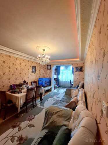 Продаётся 3-комн. вторичка 70 м², photo 1 from 19