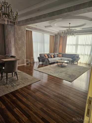 Продаётся 3-комн. новостройка 145 м², photo 1 from 13