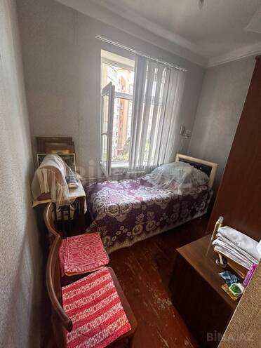 Продаётся 2-комн. вторичка 35 м², м. Ази Асланов, photo 4 from 9