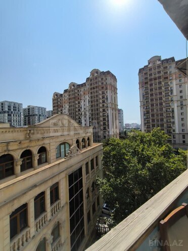 Продаётся 2-комн. вторичка 41 м², м. Гянджлик, photo 1 from 20