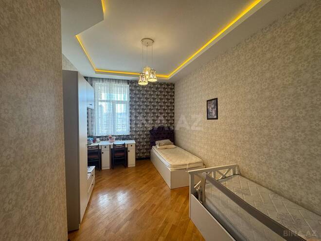 Продаётся 3-комн. новостройка 130 м², м. Элмляр Академиясы, photo 7 from 18