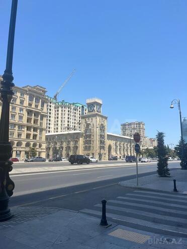 Сдаётся 3-комн. вторичка 70 м², м. Нариман Нариманов, photo 1 from 15