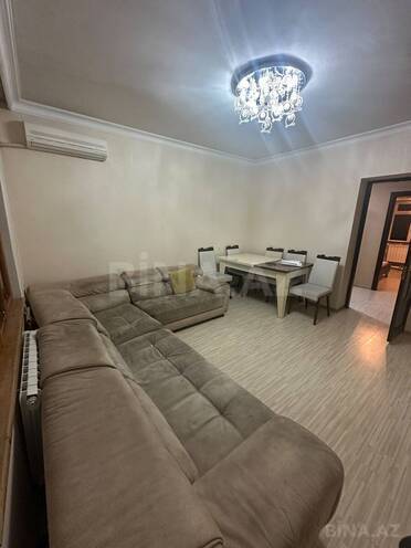 Продаётся 3-комн. вторичка 65 м², пос. Бакиханова, photo 1 from 12
