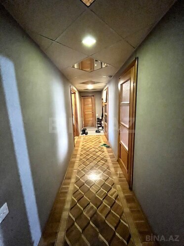 Satılır 5 otaqlı köhnə tikili 130 m², Azadlıq Prospekti m., photo 3 from 17